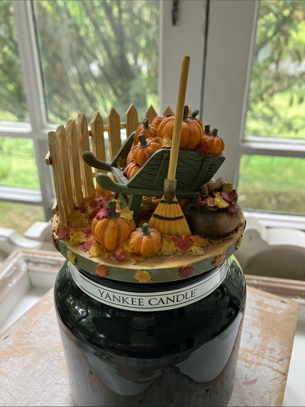 Yankee Candle Fall Pumpkin Wheelbarrow Jar Candle Lid